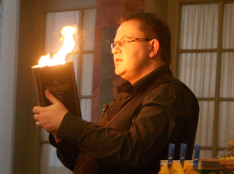 Gospelmagic: Die Bibel ist brandaktuell